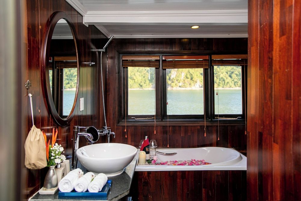 Bhaya Cruises Premium Room, Balcony 5