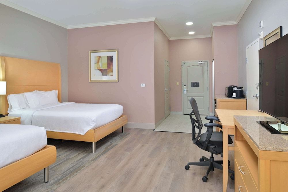 Standard Room, 2 Queen Beds, Accessible, Bathtub (mobility & hearing)