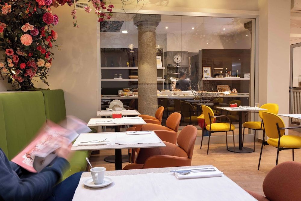 undefined Genius Hotel Downtown 9