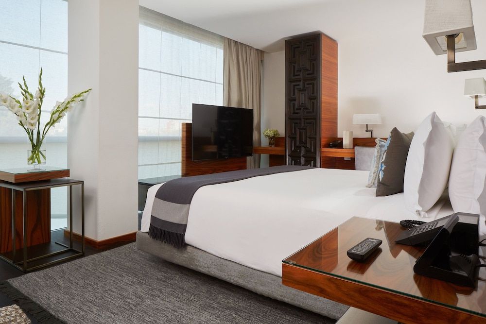 Grand Room, 1 King Bed