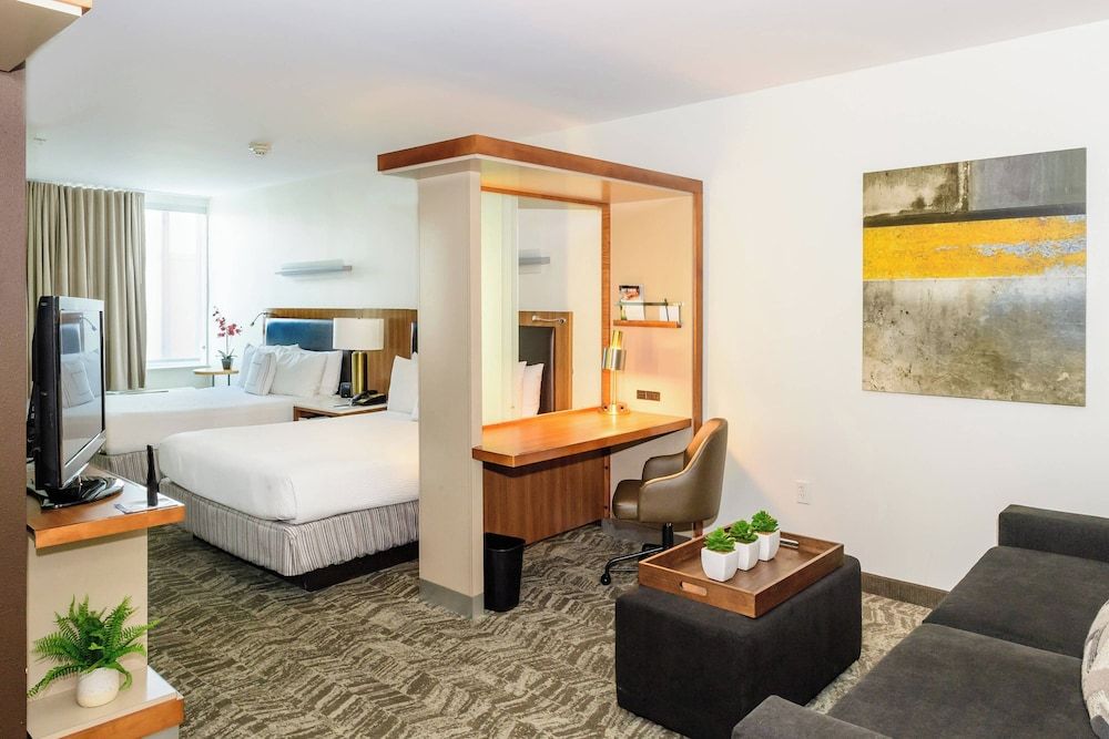 Studio, Multiple Beds (Mobility/Hearing Accessible, Tub)