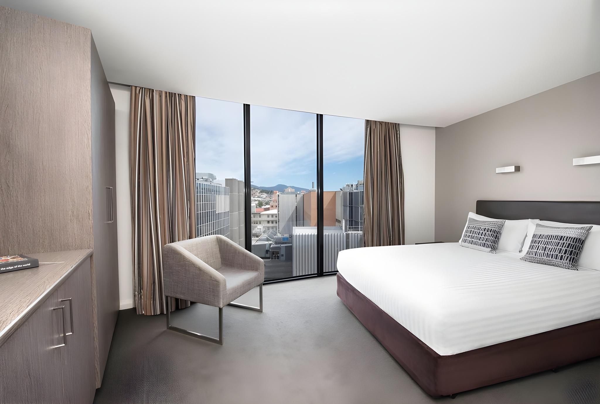 Mantra on Collins Hobart Hotel Executive Queen Room