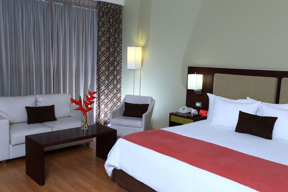 Hotel Ciudad De David Master Suite, 1 King Bed 3