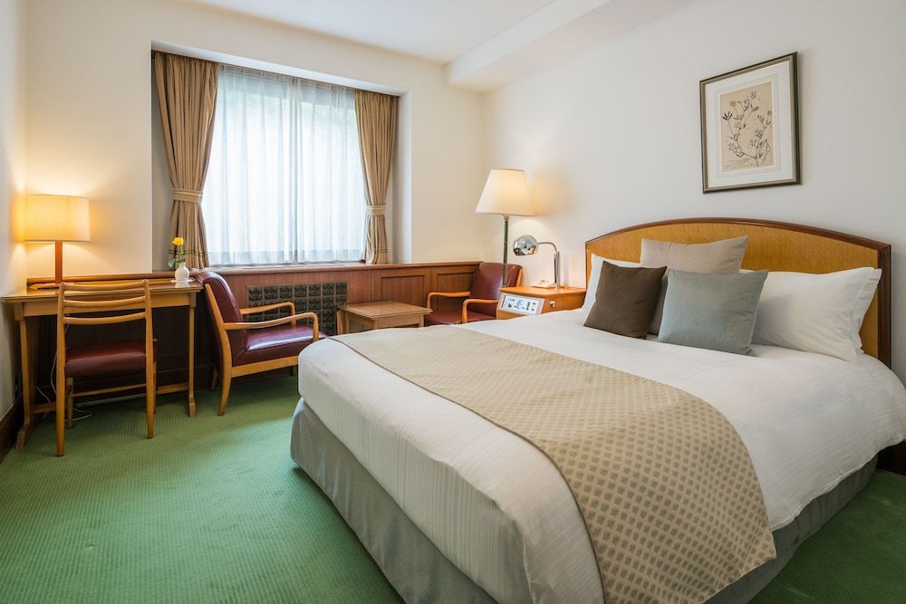 undefined Hilltop Hotel 4