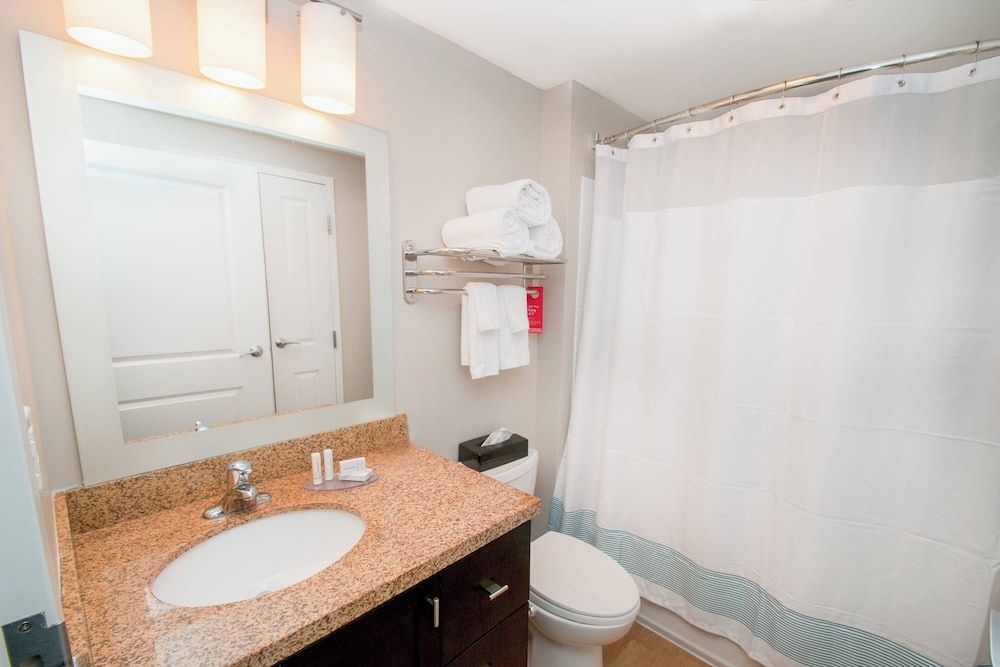 Suite, 2 Bedrooms (Hearing Accessible)