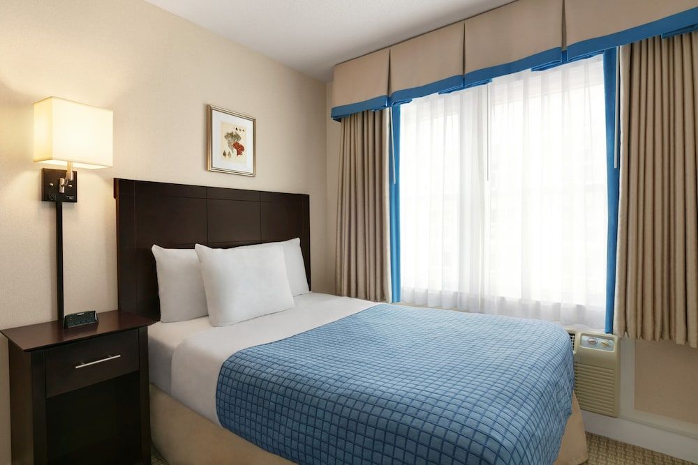 Harrison Hall Hotel Economy Room (8 x 8) 2