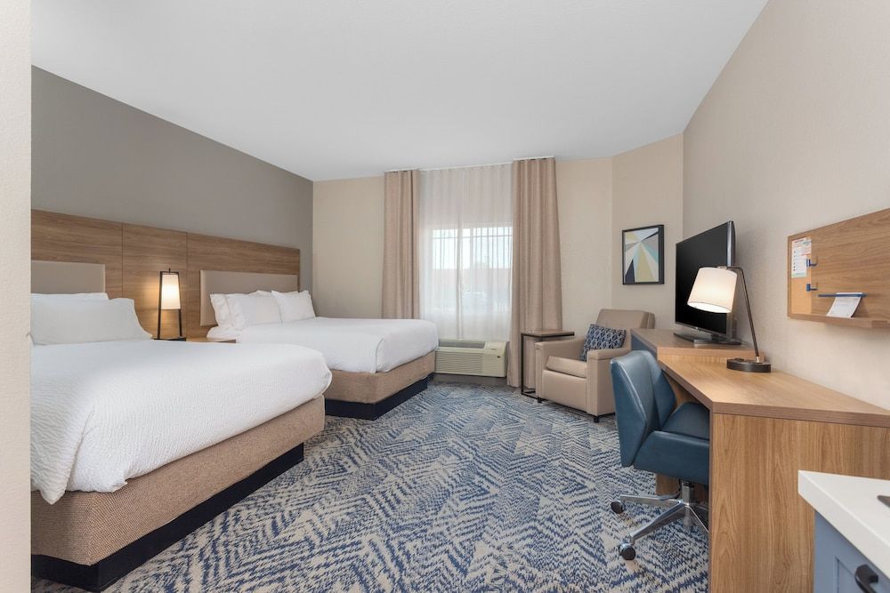 Studio Suite, 2 Queen Beds, Kitchen