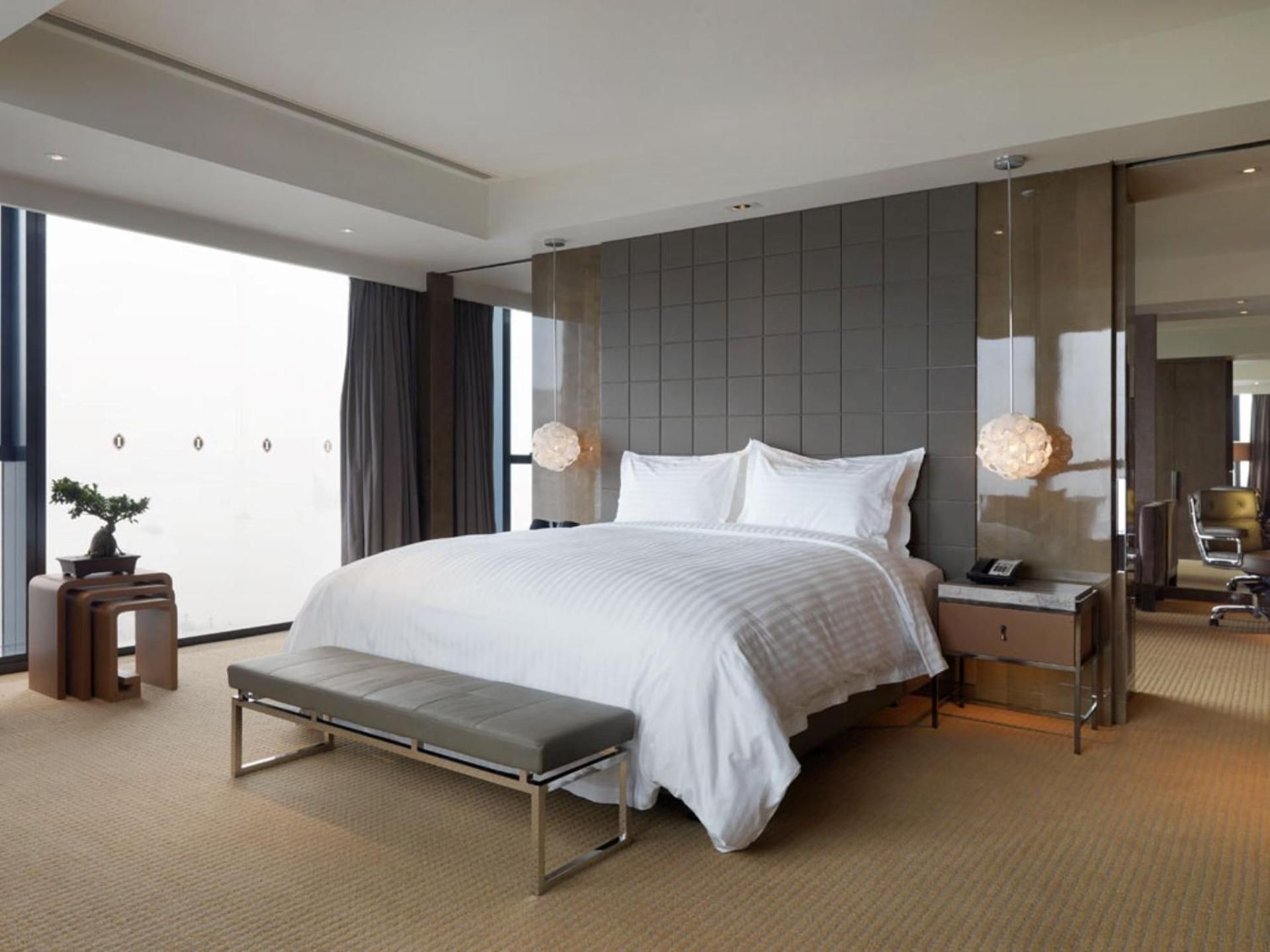 Executive King Suite