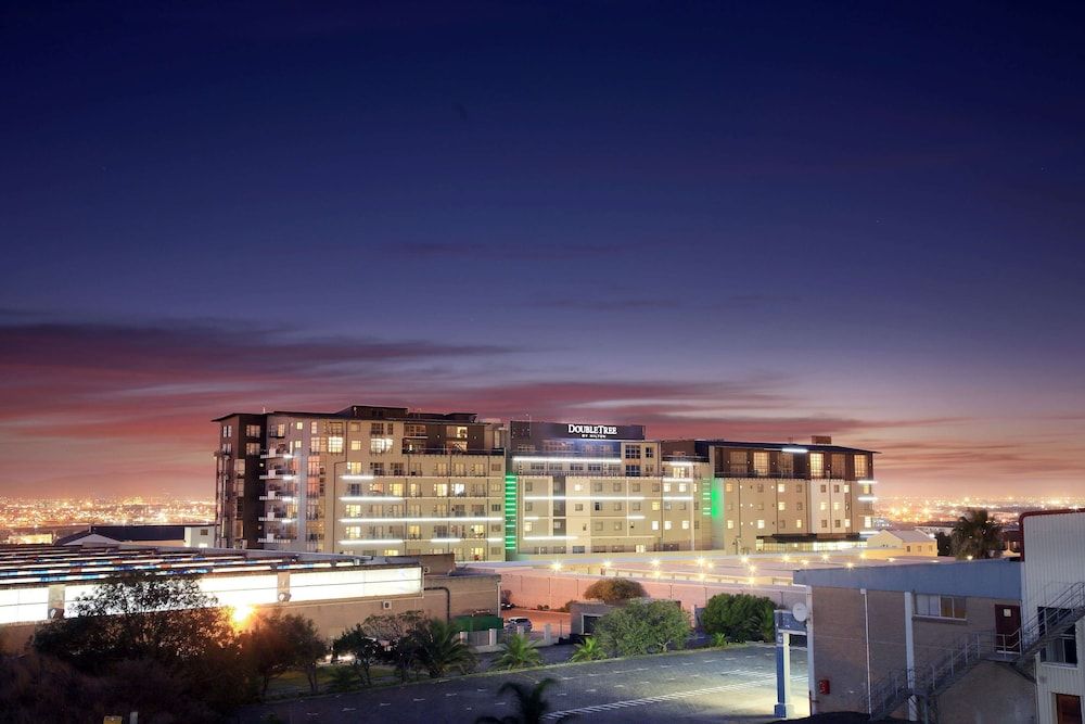 undefined DoubleTree by Hilton Cape Town - Upper Eastside 2
