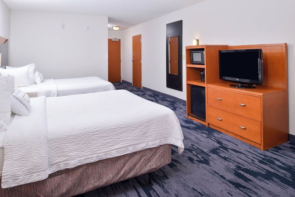 Room, 2 Queen Beds, Non Smoking (Hearing Accessible)