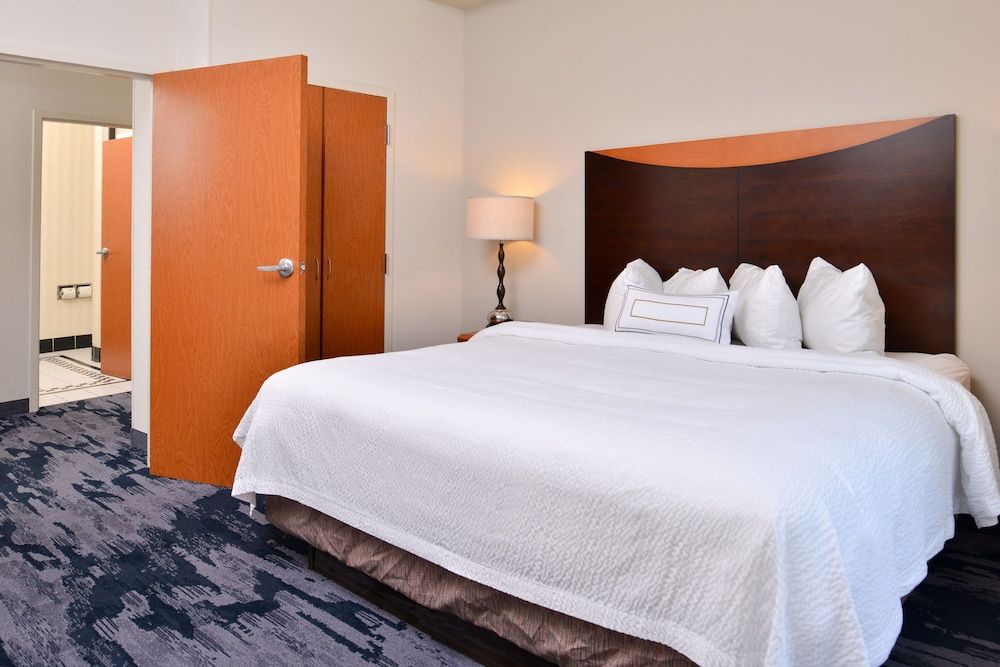 Studio, 1 King Bed with Sofa bed, Non Smoking (Hearing Accessible)