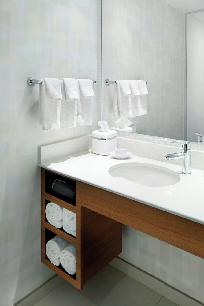 SpringHill Suites by Marriott Pittsburgh Bakery Square Studio, 1 King Bed (Trundle Bed) 3