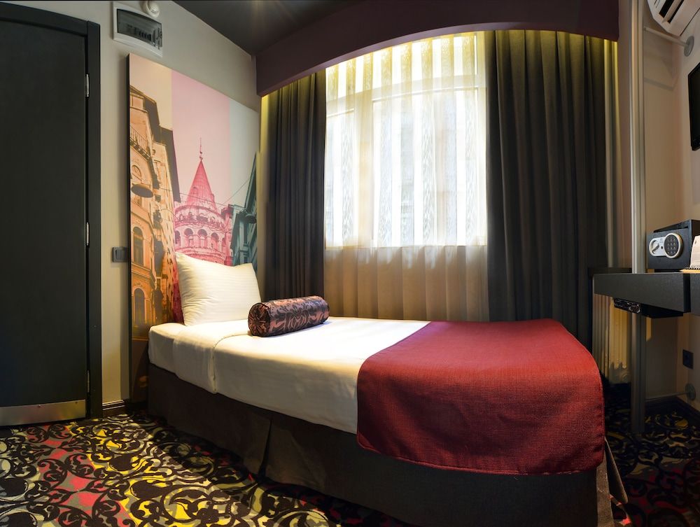 Tulip City Hotel Standard Double or Twin Room, 1 Double or 2 Twin Beds 2