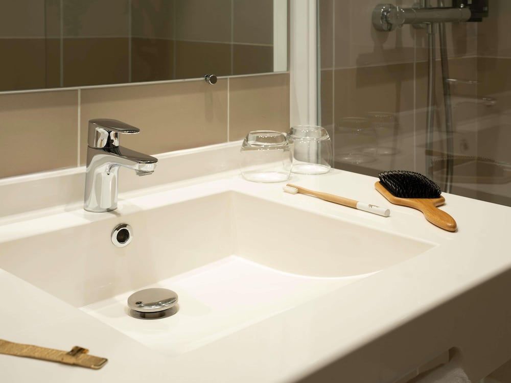 ibis Styles Guéret Family Room, Multiple Beds 3