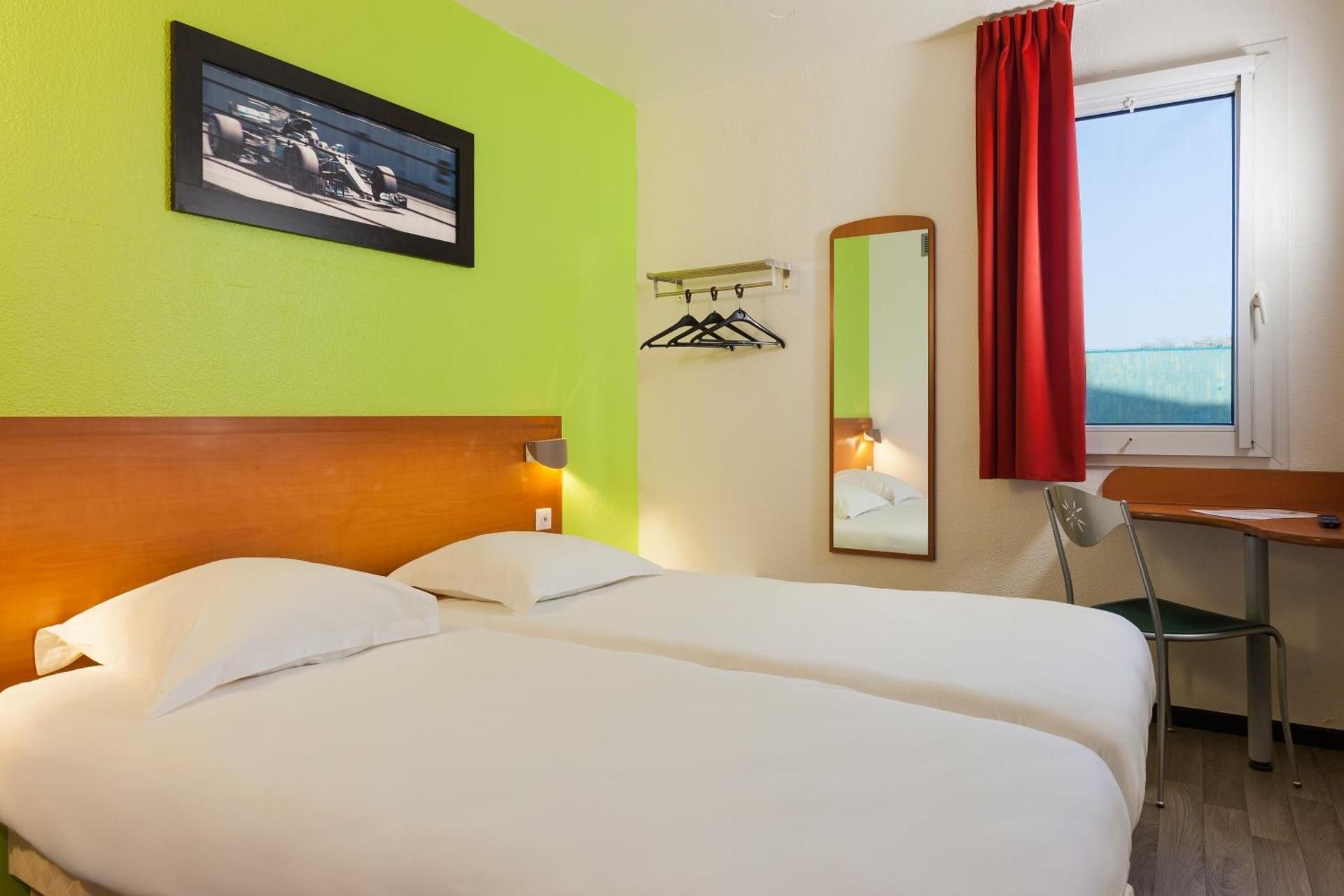Twin Room with Shared Shower