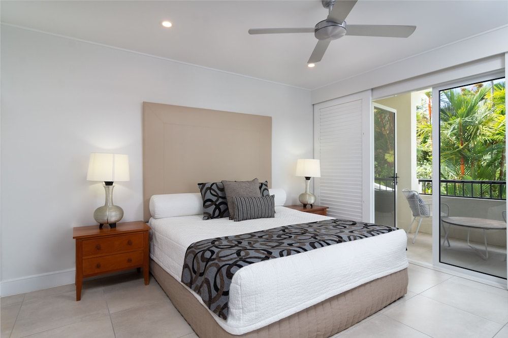 undefined Mandalay Luxury Beachfront Apartments 4