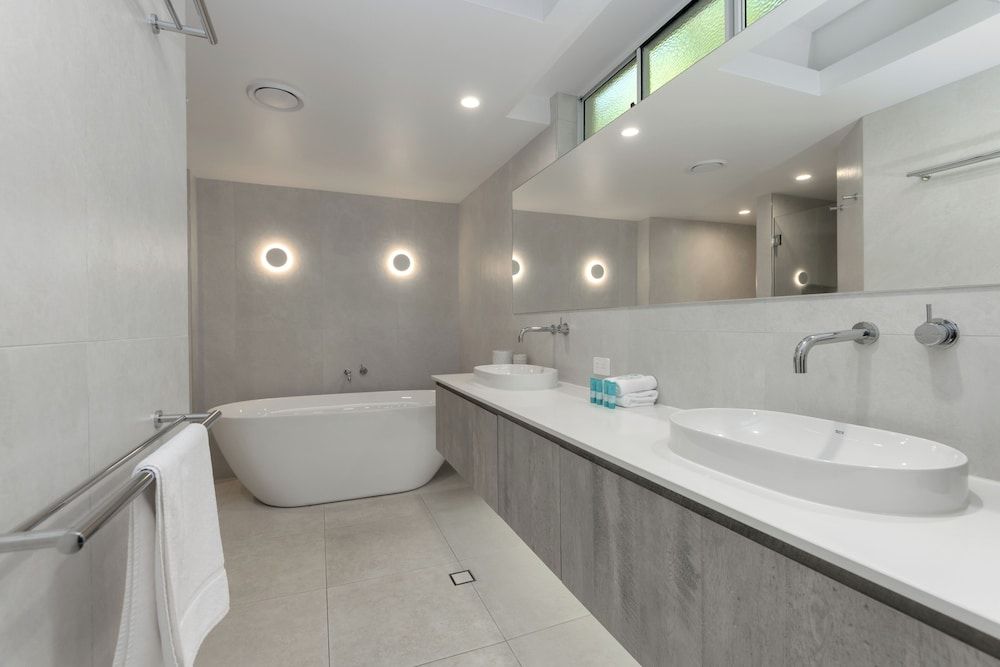 Mandalay Luxury Beachfront Apartments Executive Apartment, 3 Bedrooms 9