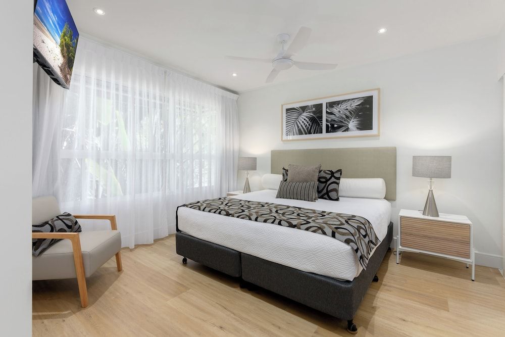 undefined Mandalay Luxury Beachfront Apartments 2