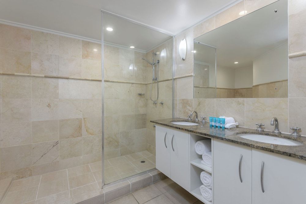 undefined Mandalay Luxury Beachfront Apartments 8