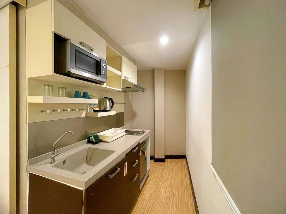 undefined Arawana Express Phromphong 9