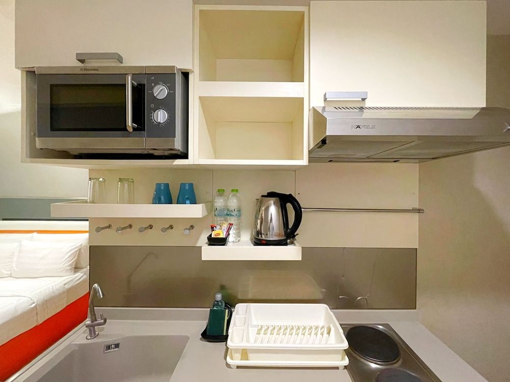 undefined Arawana Express Phromphong 10