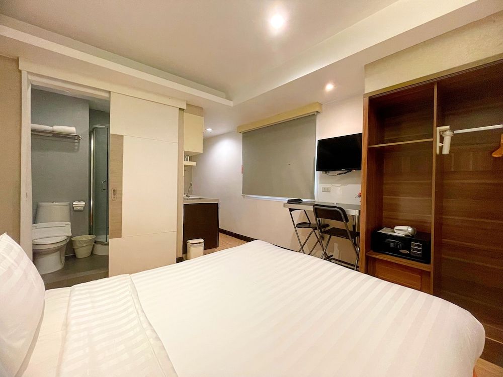 undefined Arawana Express Phromphong 7