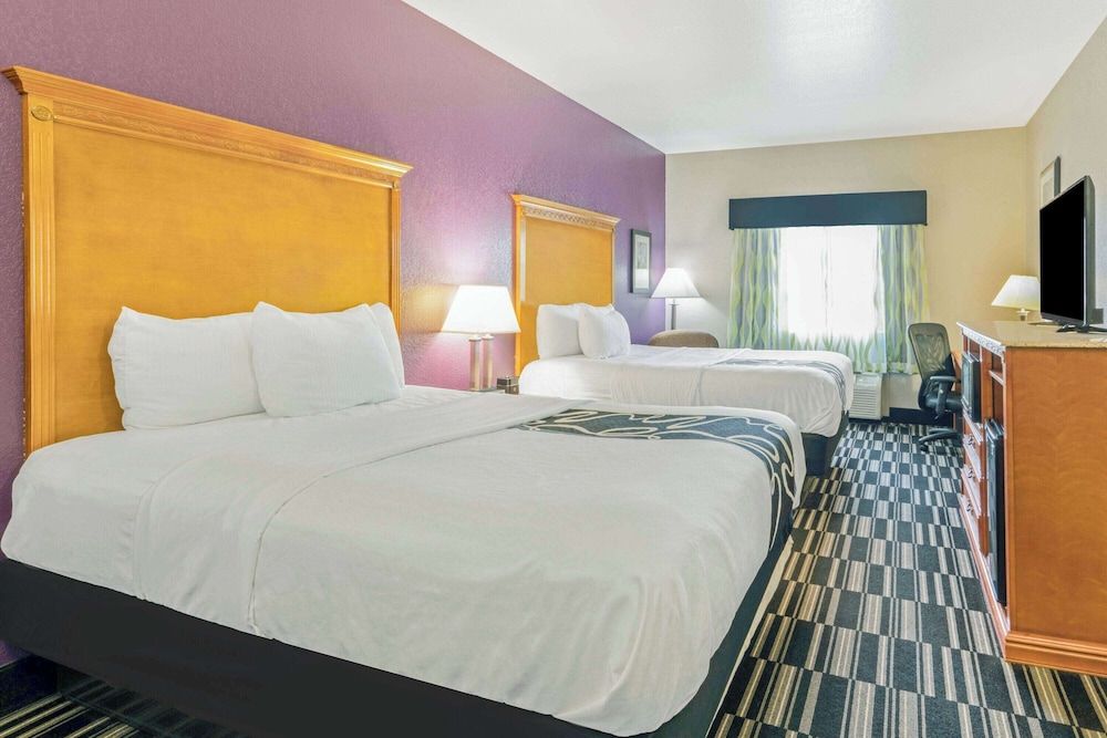 Room, 2 Queen Beds, Non Smoking