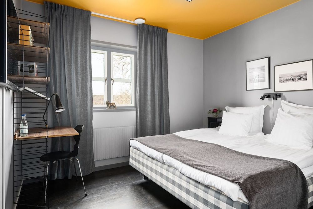 Häringe Slott Economy Double Room