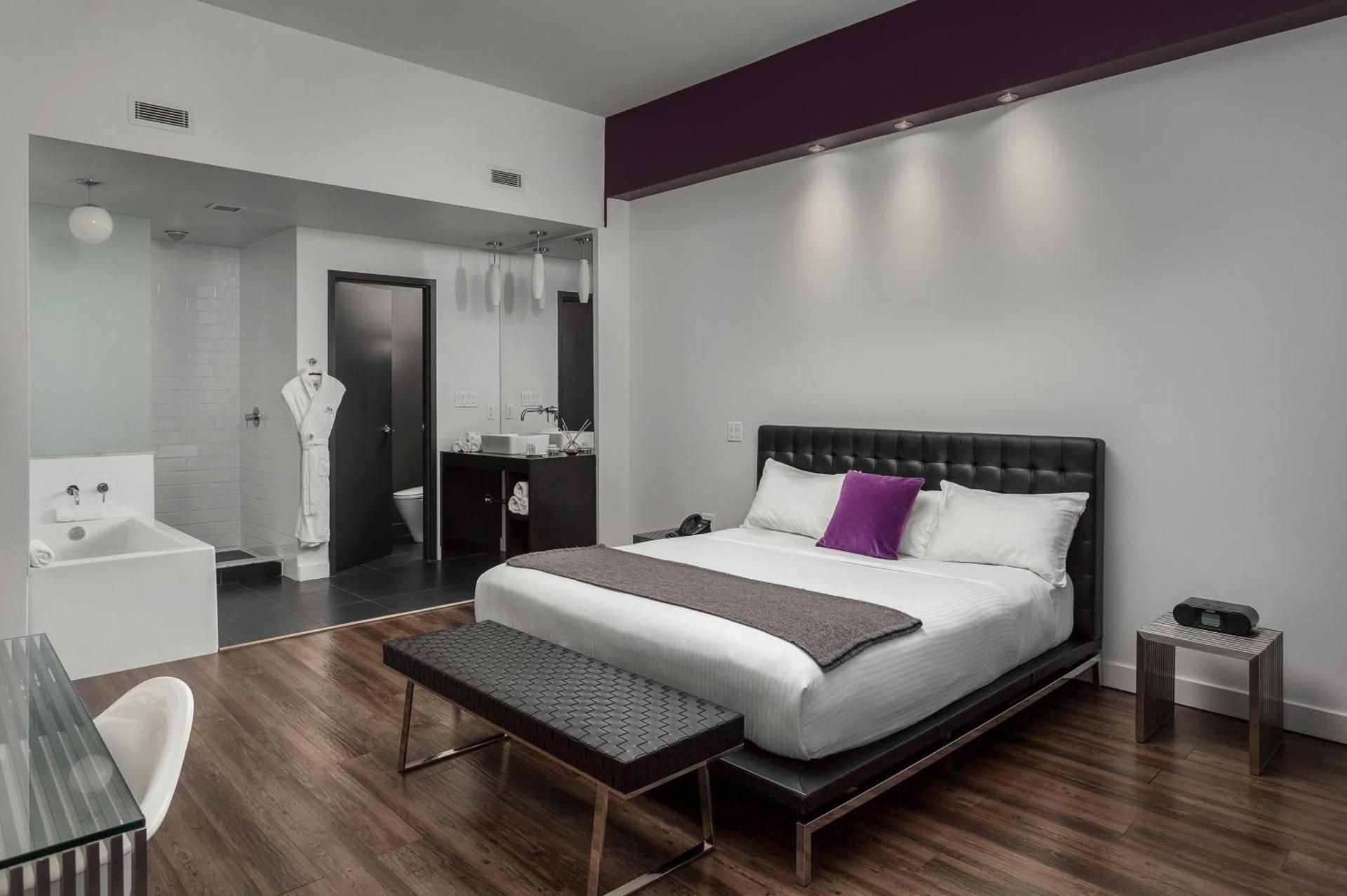 undefined Hotel Metro 8