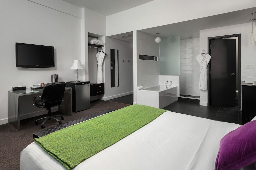 undefined Hotel Metro 10