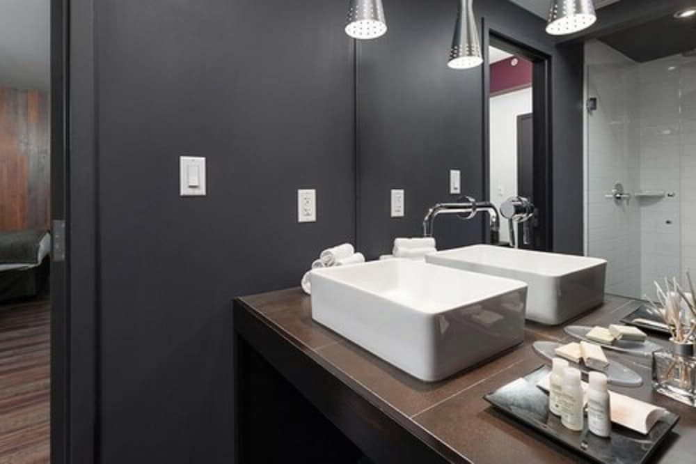 Hotel Metro Marvelous Room, Studio Suite, Queen Bed, Courtyard View 2