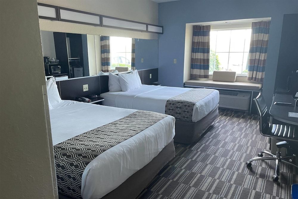 Room, 2 Queen Beds, Accessible, Non Smoking (Accessible)