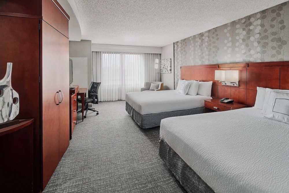 Room, 2 Queen Beds, Non Smoking (Hearing Accessible)