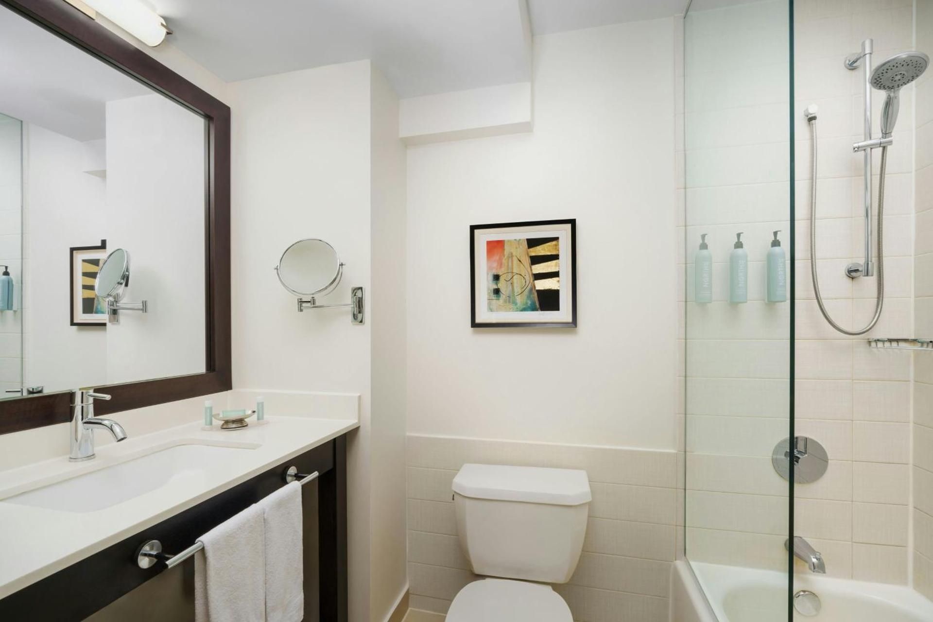 undefined Courtyard by Marriott New York Manhattan/Times Square 7