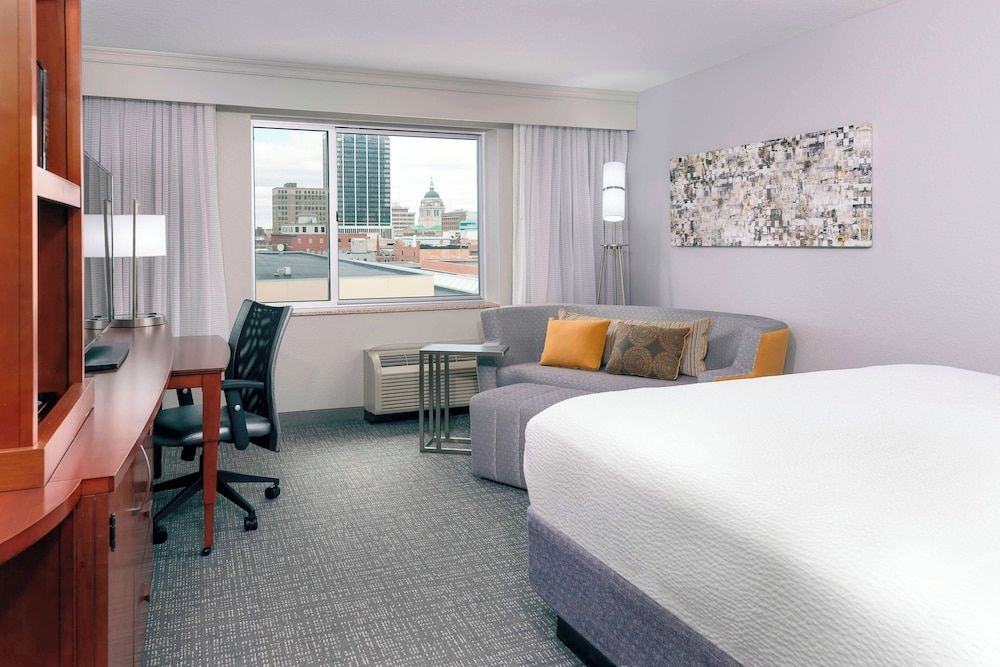 Executive Room, 1 King Bed with Sofa bed