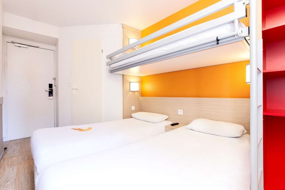 Standard Room, Multiple Beds (1 Double and 1 Single bed)