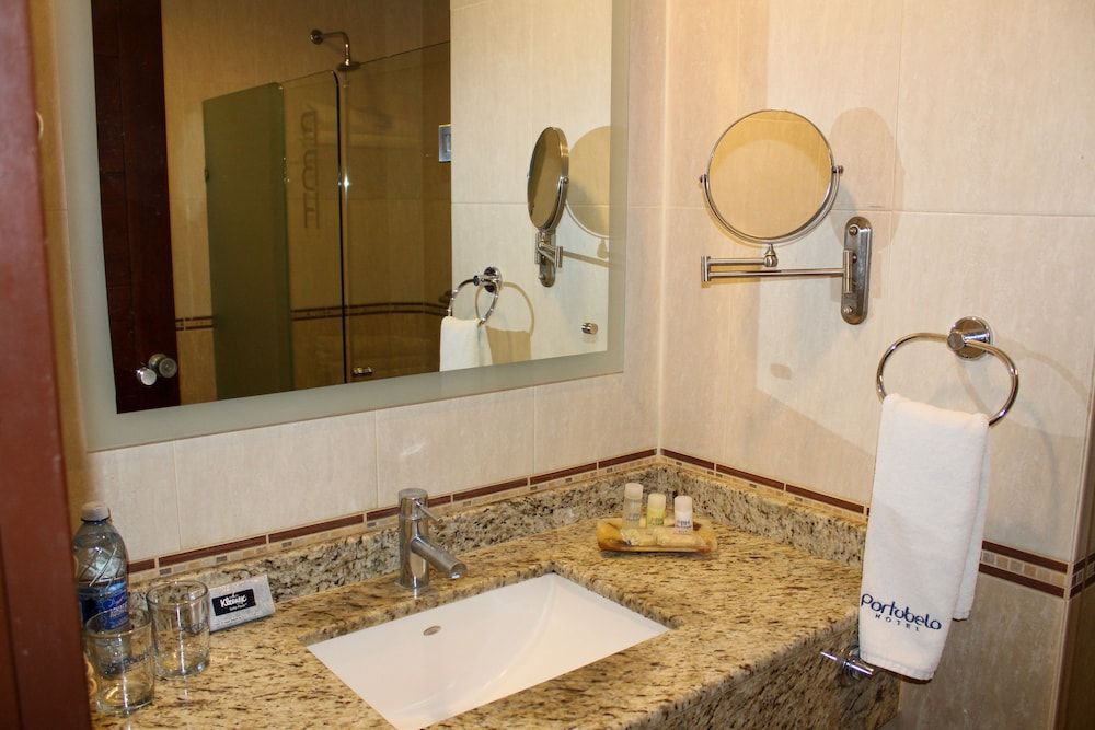 Hotel Portobelo Standard Room 6