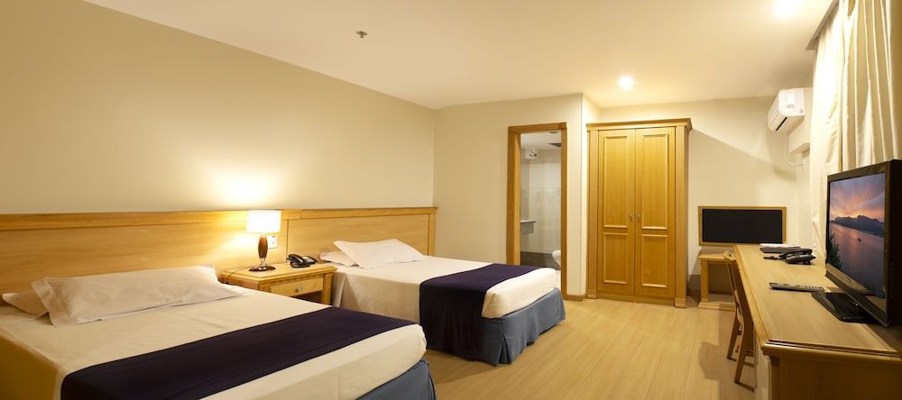 Mar Palace Copacabana Standard Twin Room 3