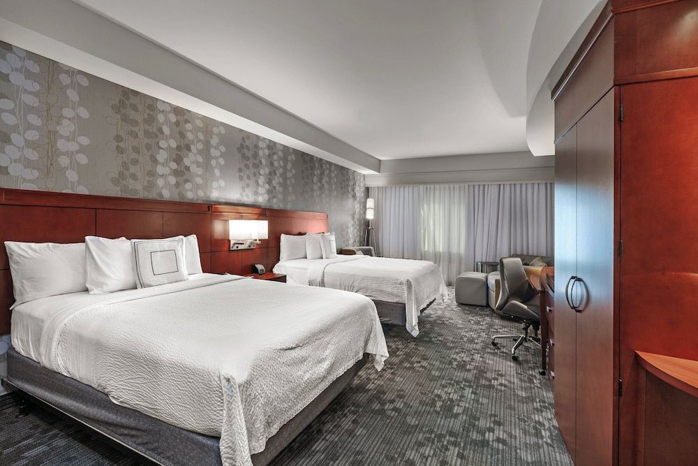 Room, 2 Queen Beds, Non Smoking