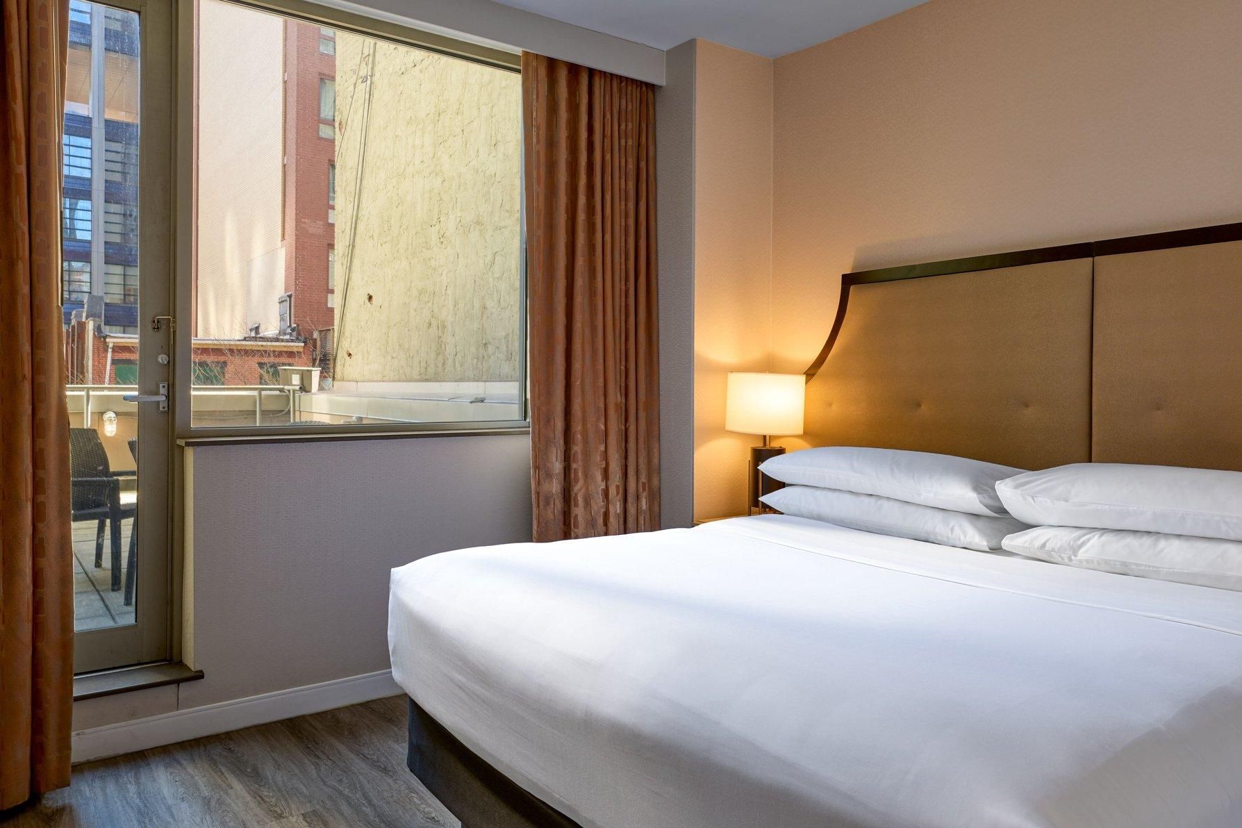 Presidential Suite, 2 Bedroom Suite, Bedroom 1: 1 King, Bedroom 2: 2 Double, Sofa bed