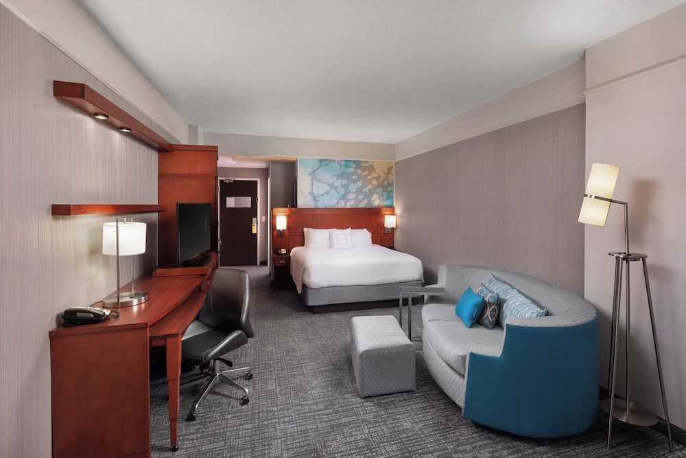 Room, 1 King Bed with Sofa bed, Non Smoking