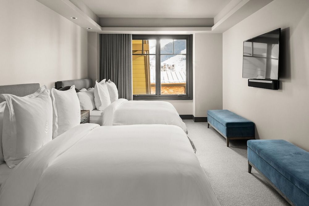 Four Seasons Resort Vail The Woods Five-Bedroom Residence 3