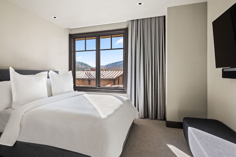 Four Seasons Resort Vail The Woods Five-Bedroom Residence 5