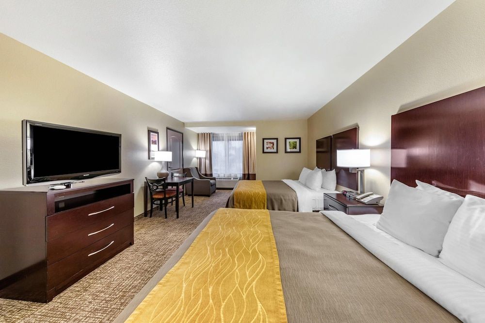 Standard Room, 2 Queen Beds, Non Smoking