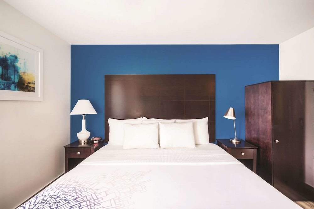 Room, 1 King Bed, Non Smoking