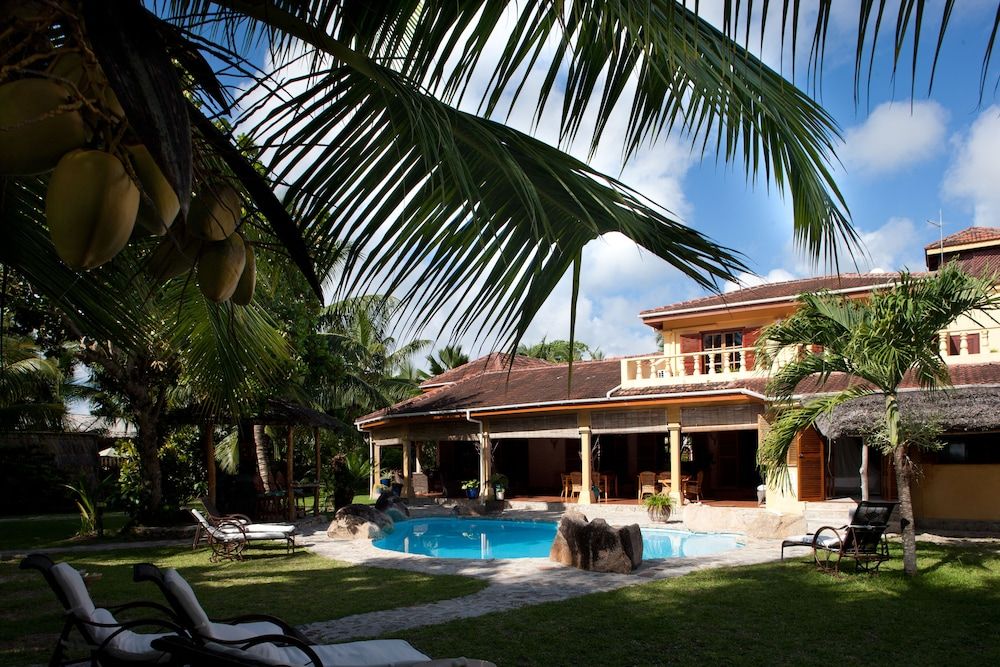 undefined Castello Beach Hotel 2