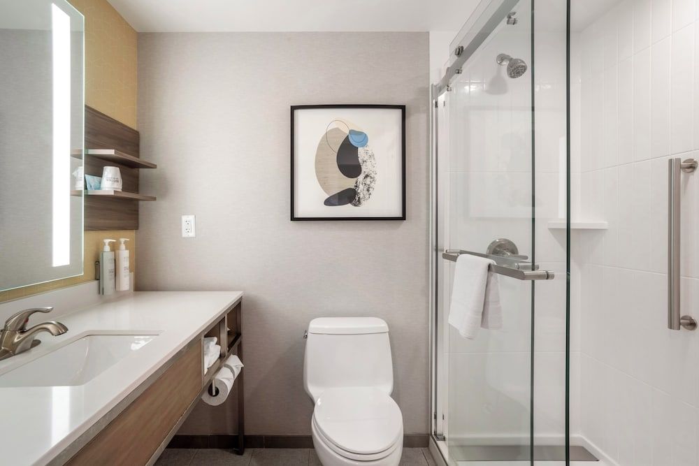 Junior Suite, 1 King Bed, Accessible