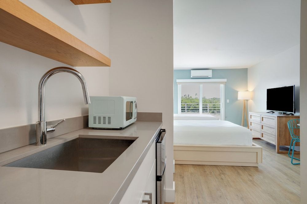 Fisher Inn Resort & Marina Two Doubles Room with Balcony 4