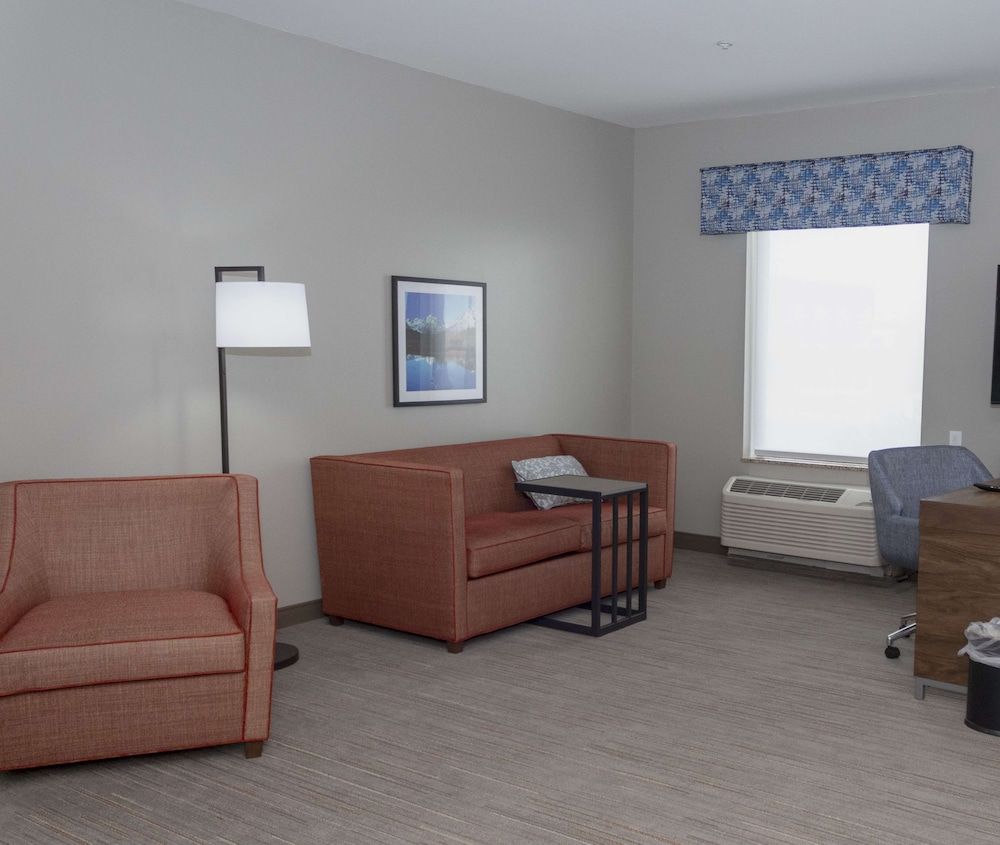 Suite, One King Bed, Accessible