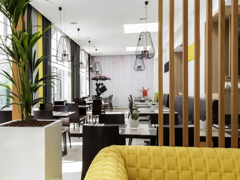 undefined Novotel Brussels Centre Midi Station 10